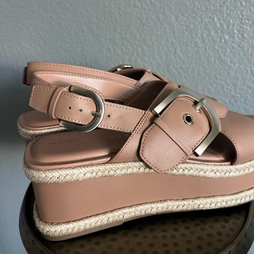 Marc Fisher LTD Renda Slingback Platform Sandal - Picture 6 of 12